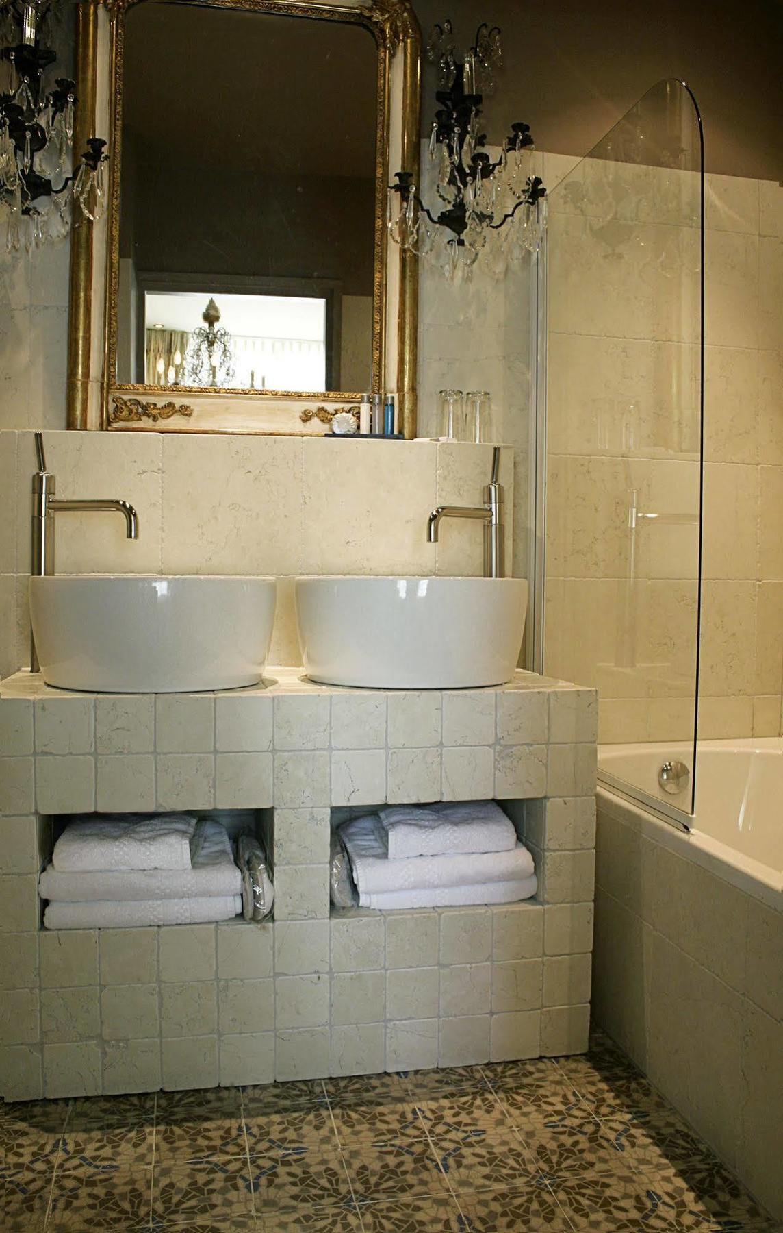 L'auberge Damhotel Hotel 3*